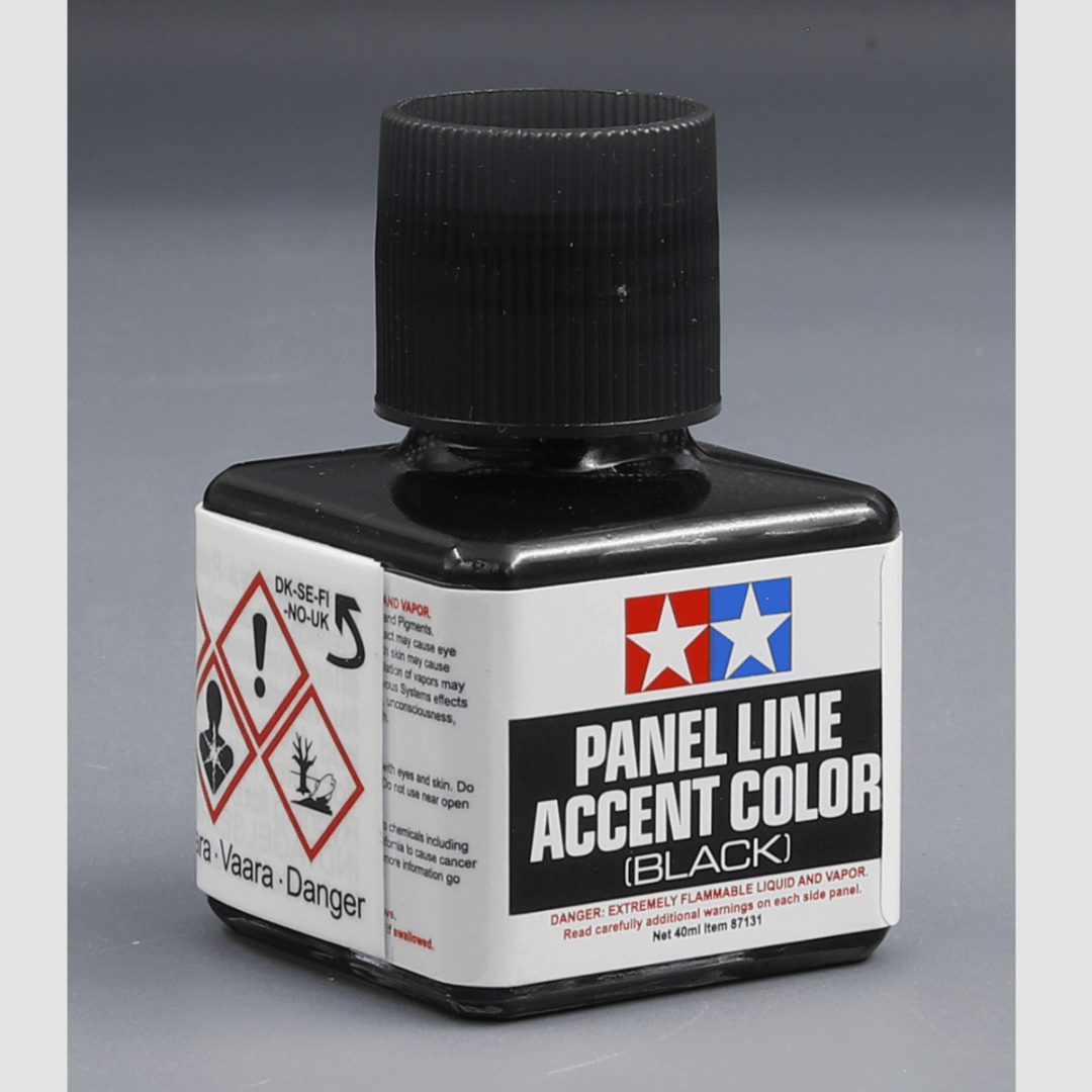 Boccetta Tamiya Panel Line Accent Color Black 40ml per Gunpla e modellismo: smalto fluido per pannellature con pennello integrato e finitura realistica