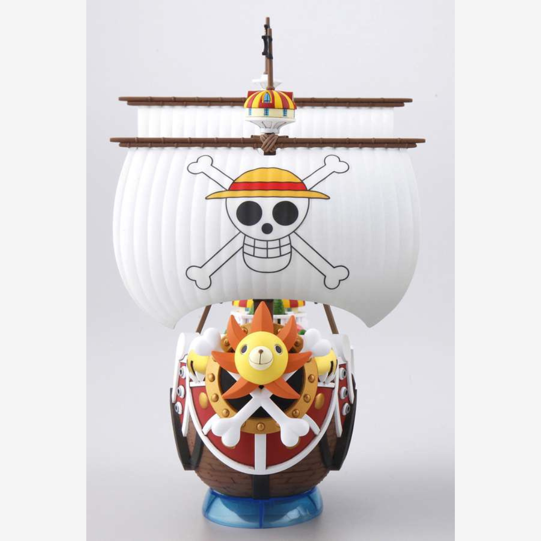 Modellino Bandai One Piece Thousand Sunny, nave dei Mugiwara con vele bianche e leone sulla prua, kit da assemblare senza colla né verniciatura