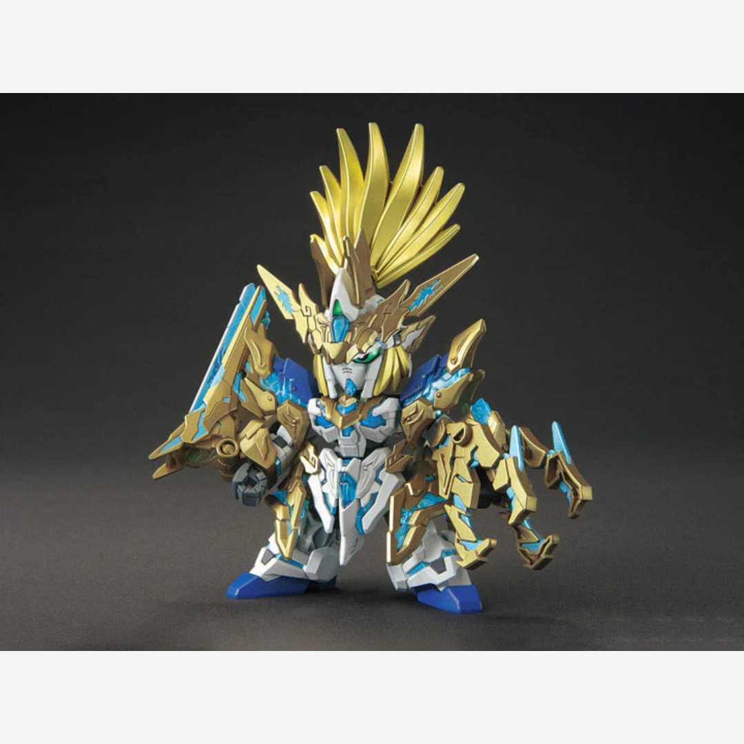 Gunpla SDW Heroes Long Zun Liu Bei Unicorn Gundam con armatura oro, spada blu, memory slot e artigli – modello da montare senza colla Bandai 2021.