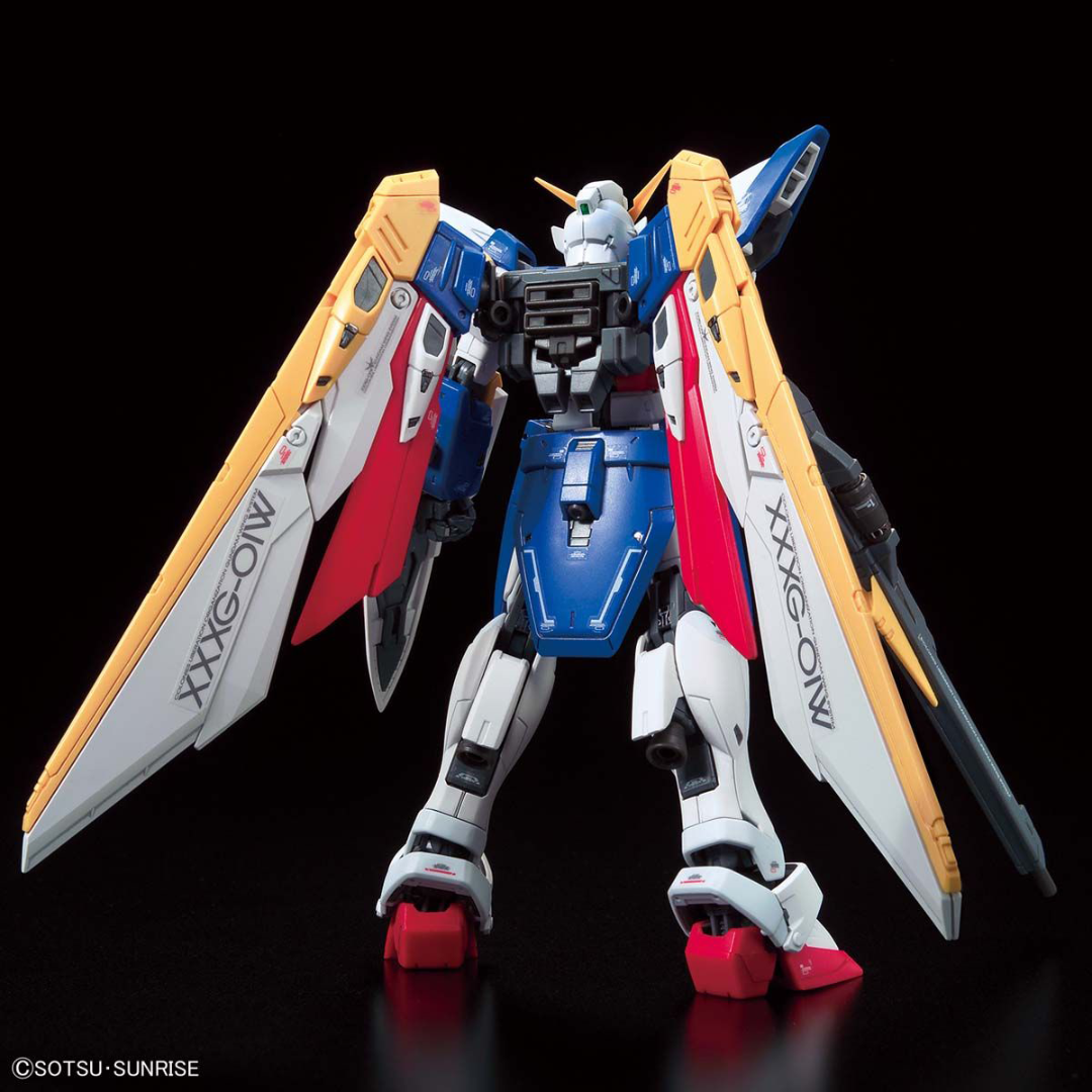 Gunpla RG Wing Gundam TV Version 1/144 Bandai, trasformabile in Bird Mode, articolato e fedele all’anime, su Weeaboverse.it
