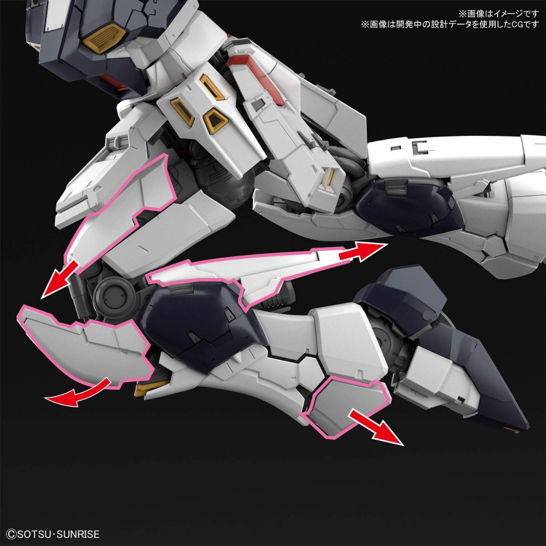 RG RX-93 Nu Gundam 1/144 Bandai con funnel mobili e frame interno dettagliato. Kit Gunpla Real Grade ispirato a Char's Counterattack su Weeaboverse.it