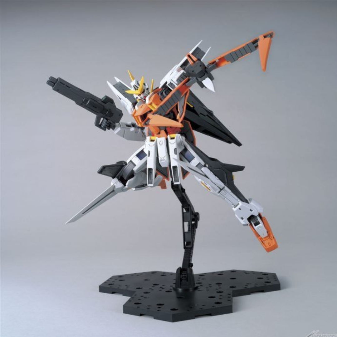 Box HG 1/144 Gundam Kyrios Bandai – Gunpla trasformabile della serie Gundam 00, modello da assemblare senza colla né verniciatura.