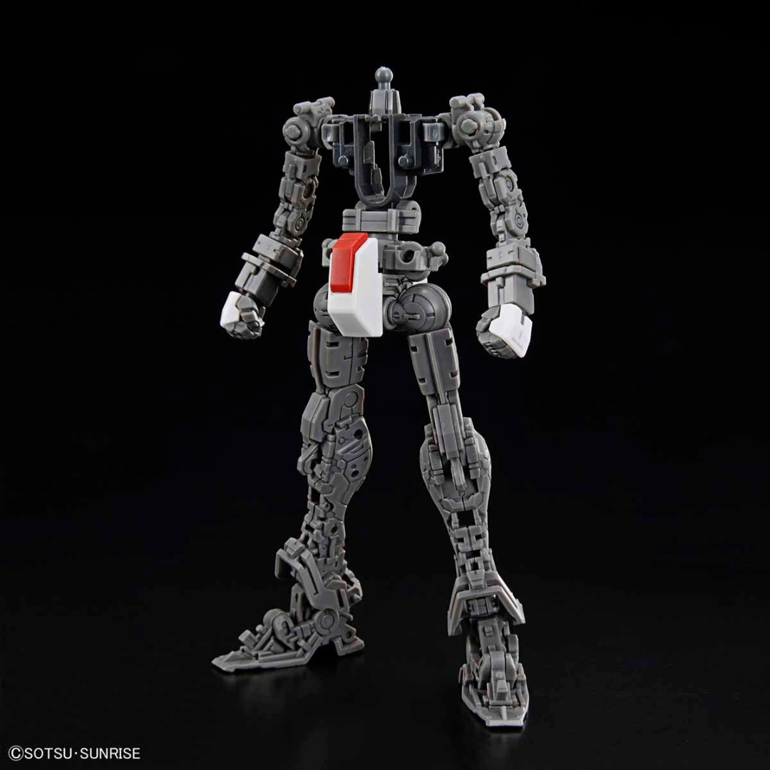 Gunpla RG Crossbone Gundam X1 1/144 Bandai con mantello, teschio sul viso e armi pirate-style ispirato a Mobile Suit Crossbone Gundam
