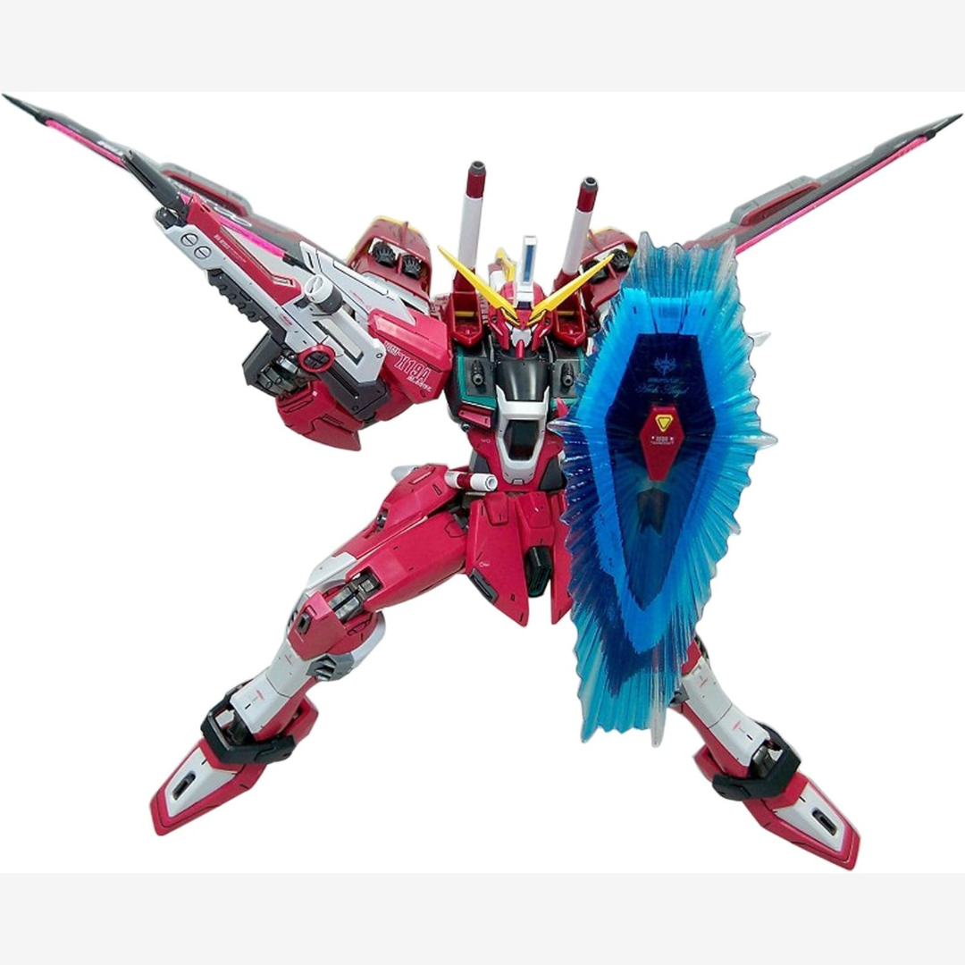 Box Gunpla MG ∞ Justice Gundam ZGMF-X19A Bandai, Master Grade da assemblare senza colla, con Fatum-01 e dettagli Cosmic Era realistici.