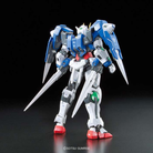 Gunpla HG Gundam Exia Repair II scala 1/144 con spada e scudo, mobile suit blu da Gundam 00, ideale per fan della serie e collezionisti di modellini