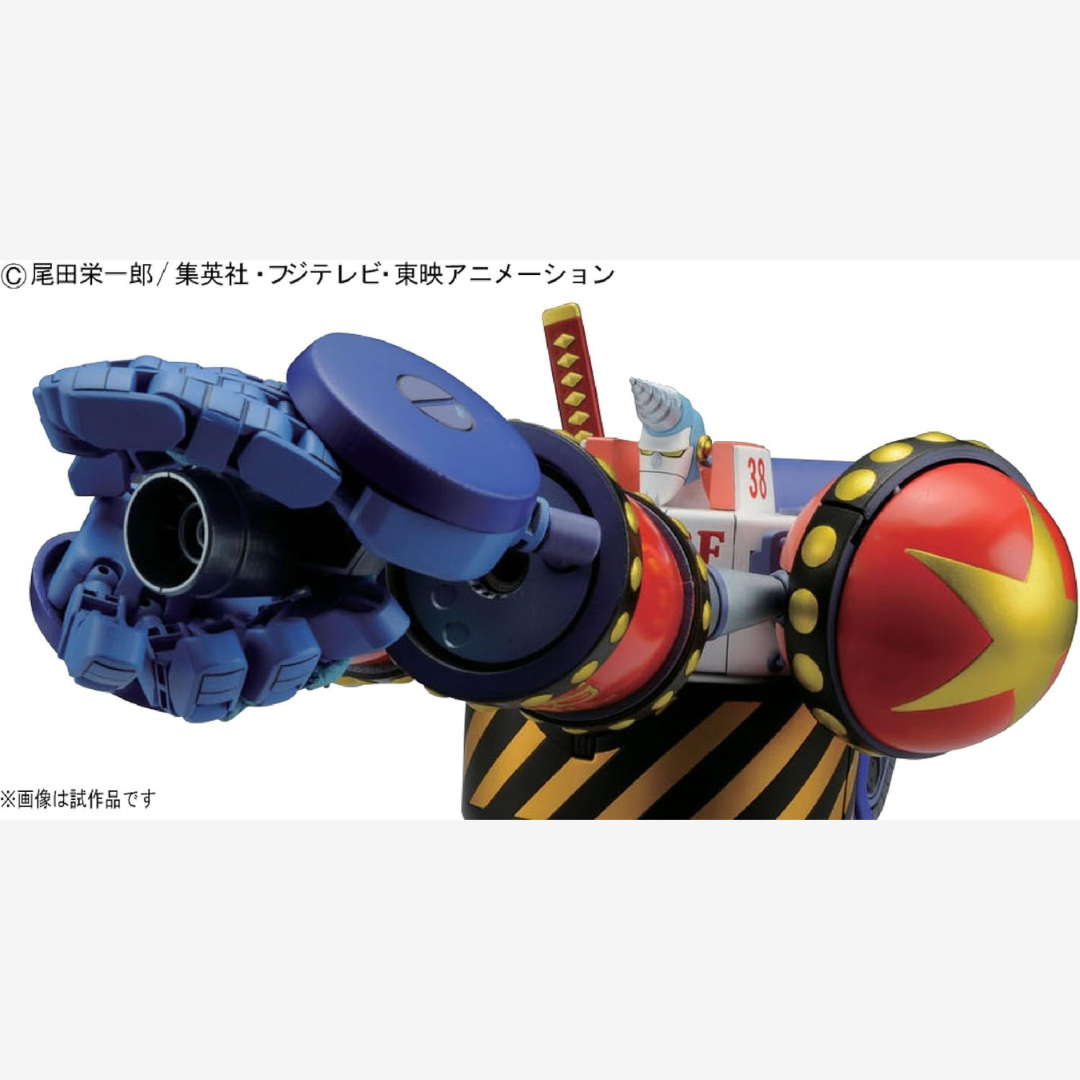 Box Bandai One Piece General Franky BF38, mecha gigante dei Mugiwara, kit da assemblare senza colla con dettagli fedeli all’anime per fan e modellisti