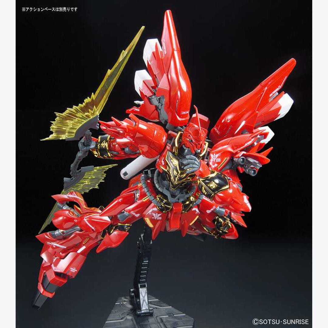Gunpla RG 1/144 Sinanju Bandai – mobile suit Neo Zeon rosso con dettagli dorati, inner frame realistico e articolazioni mobili, kit senza colla né vernice.