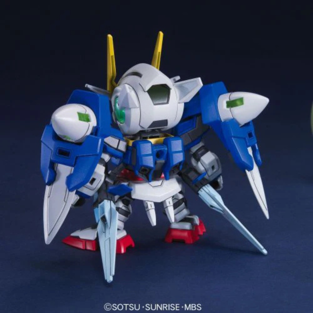 Gunpla SD EX-Standard 00 Gundam GN-0000 Bandai da Gundam 00 con doppie GN Sword, kit da assemblare senza colla né verniciatura, ideale per collezionisti.