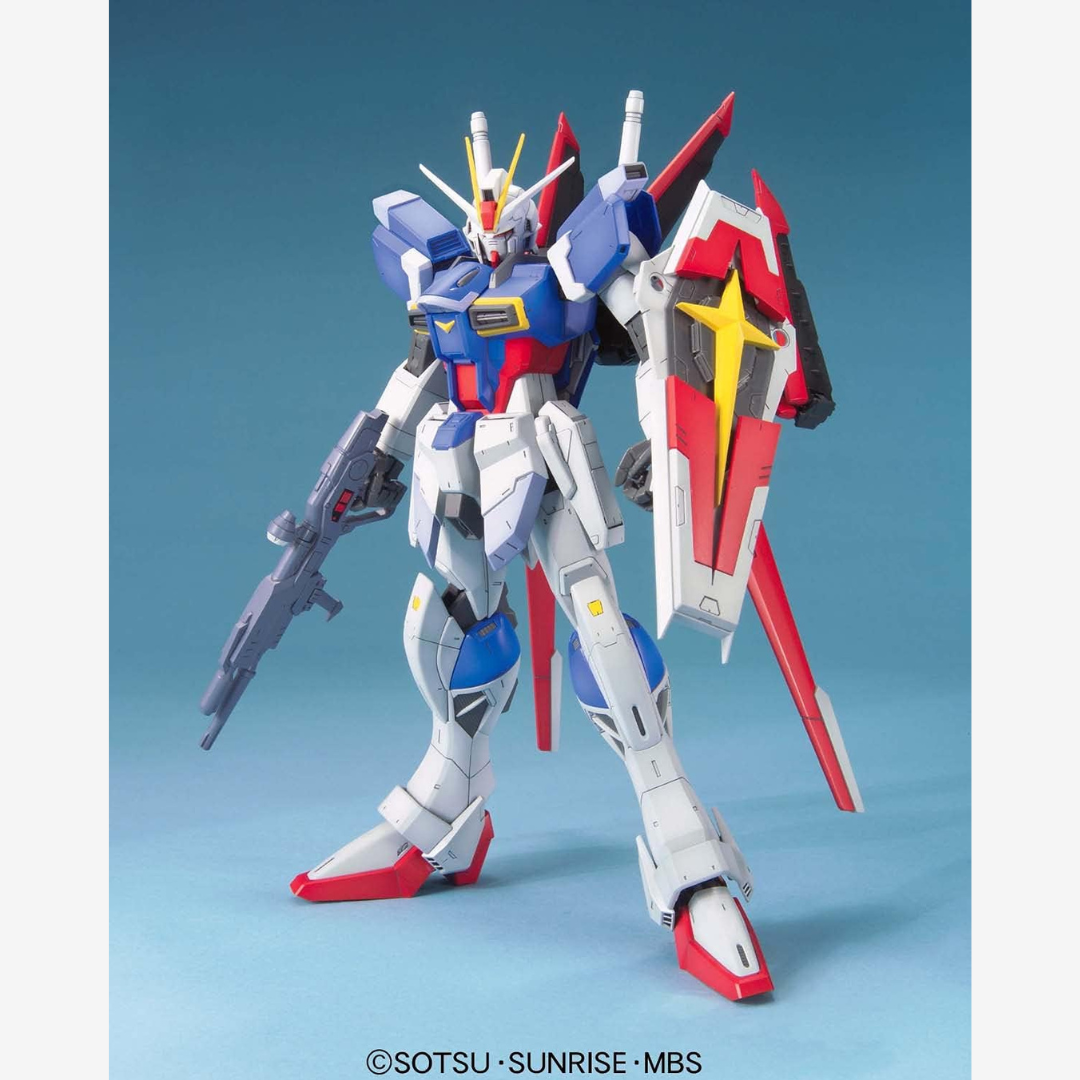 Box MG Force Impulse Gundam ZGMF-X56S da Gundam SEED Destiny – Master Grade Bandai da montare senza colla, completo di armi e Force Silhouette.