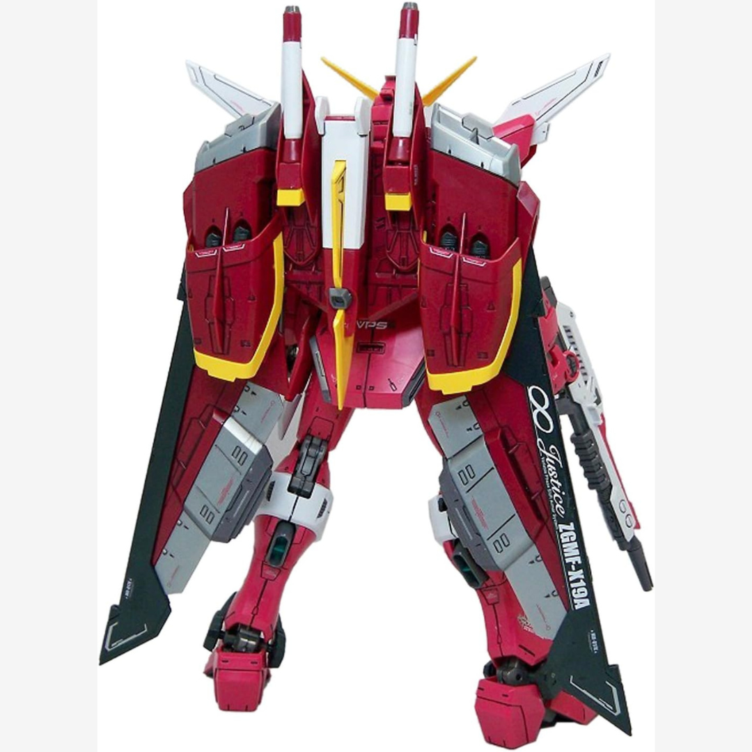 Box Gunpla MG ∞ Justice Gundam ZGMF-X19A Bandai, Master Grade da assemblare senza colla, con Fatum-01 e dettagli Cosmic Era realistici.