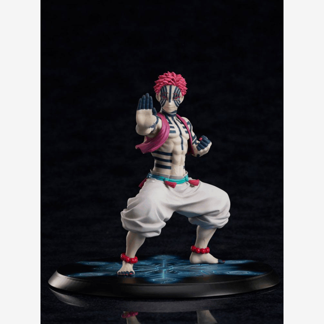 Statua PVC Akaza Demon Slayer 19 cm, figure ufficiale anime con base decorata disponibile su Weeaboverse
