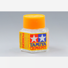 Colla liquida Tamiya Cement 40ml con pennellino – adesivo per plastica ideale per modellismo statico, Gunpla e riparazioni di precisione.