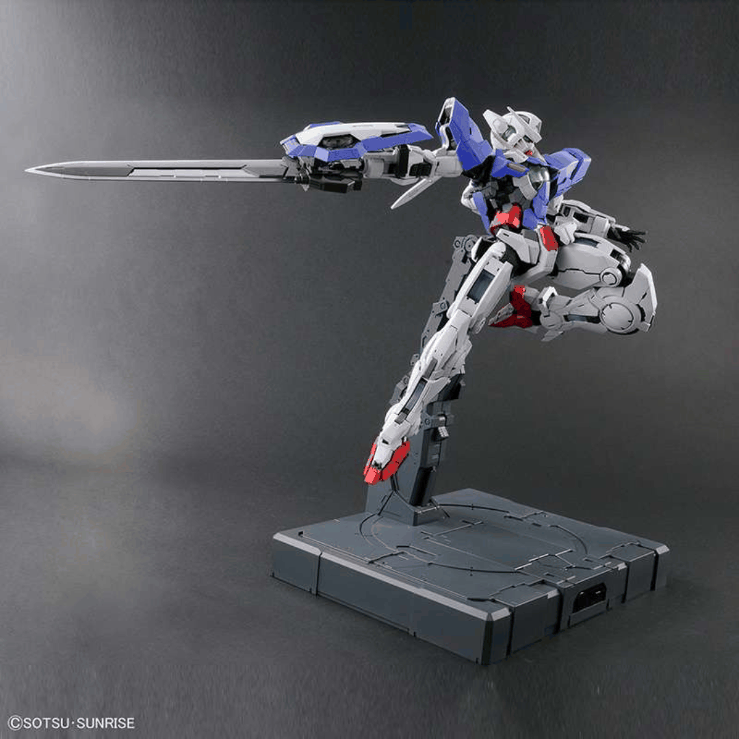 Box PG 1/60 Gundam Exia Perfect Grade con dettagli ultra realistici e design fedele all’anime Gundam 00, prodotto da Bandai per modellisti esperti.