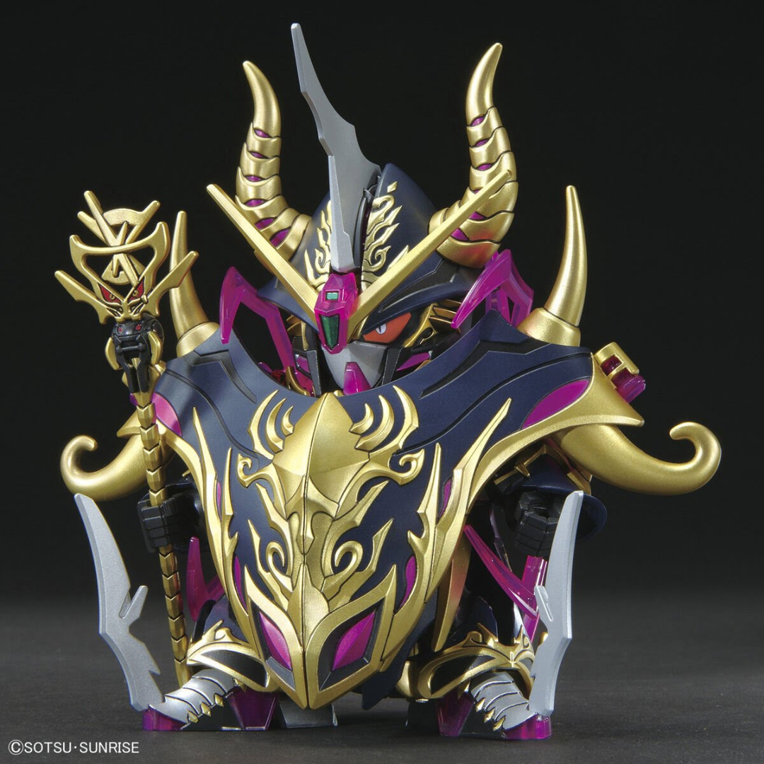 Gunpla SDW HEROES Warlock Aegis Gundam Bandai con scettro, armatura dorata e mantello nero-viola, stile magico oscuro da montare senza colla.