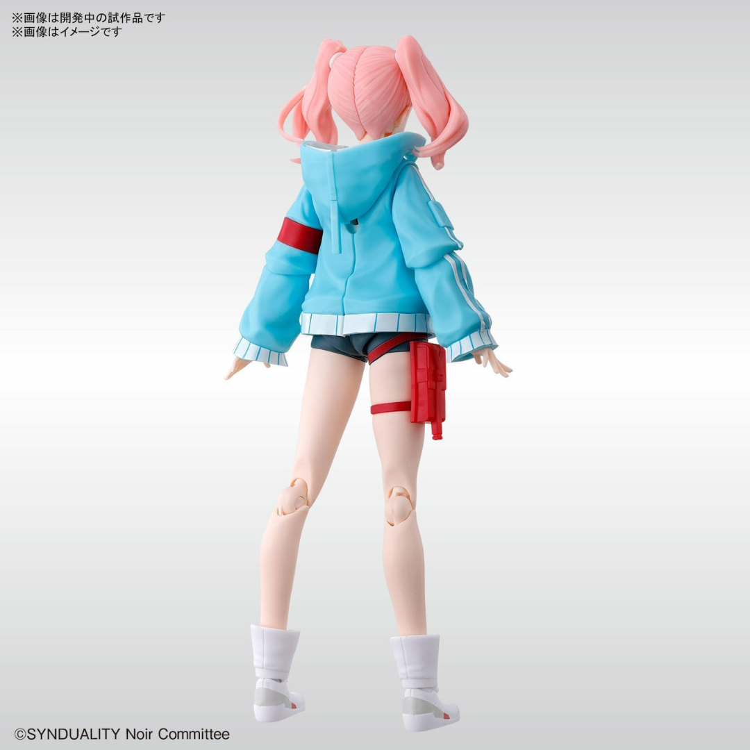 Model kit Bandai Figure-rise Standard Ellie da Synduality Noir, plastica precolorata, personaggio anime da montare senza colla in posa dinamica.







