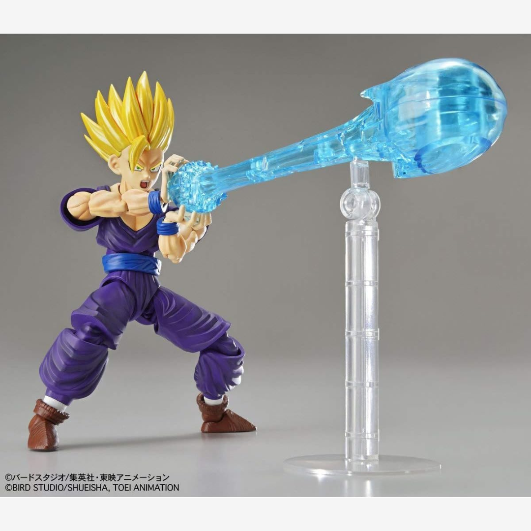 Box Figure-rise Standard Bandai Super Saiyan 2 Son Gohan da Dragon Ball Z, model kit anime da montare senza colla, ricco di dettagli ed effetti aura.







