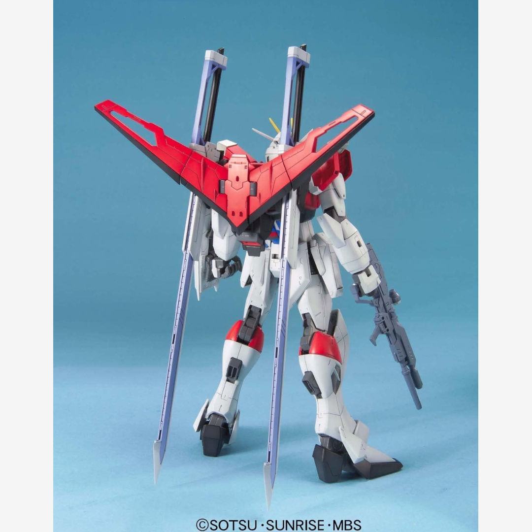Box MG Master Grade Sword Impulse Gundam ZGMF-X56S/γ da SEED Destiny, kit Gunpla da assemblare con spada anti-nave e pose dinamiche da combattimento.