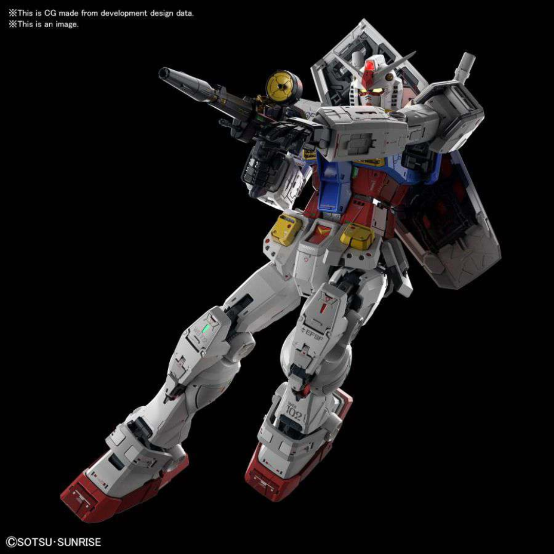 Gunpla RG RX-78-2 Gundam 1/60 con spada laser e scudo, mobile suit iconico della serie originale, kit da assemblare senza colla né verniciatura